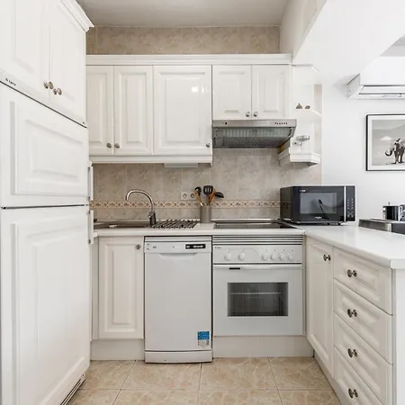 Apartment Amazing 2 Bedrooms In Centre